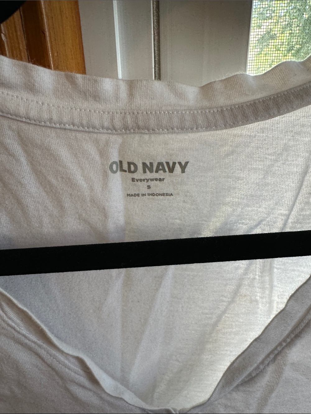 TWO 100% Cotton t-shirts Loft Rust-White Striped & Old Navy White V-Neck Tees - Picture 7 of 9